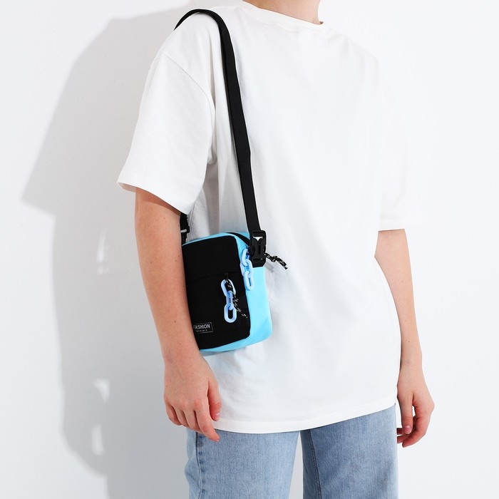 Сумка молодёжная на молнии, 1 наружный карман, цвет чёрный/голубой Сумка молодёжная на молнии, 1 наружный карман, цвет чёрный/голубой