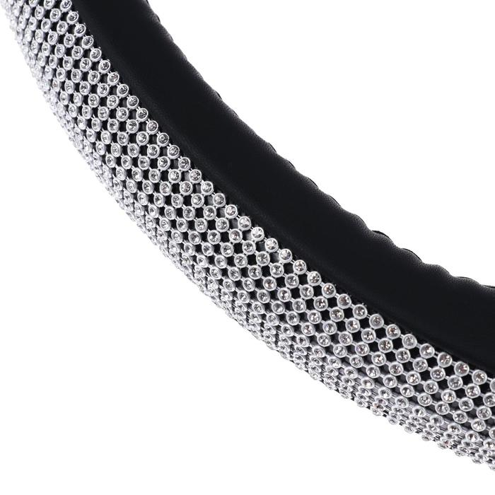 Оплетка на руль Cartage, кожа PU, стразы, размер 38 см, черный Оплетка на руль Cartage, кожа PU, стразы, размер 38 см, черный