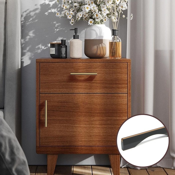 Ручка-скоба CAPPIO RSC032, м/о 128 мм, цвет черно-золотой Ручка-скоба CAPPIO RSC032, м/о 128 мм, цвет черно-золотой