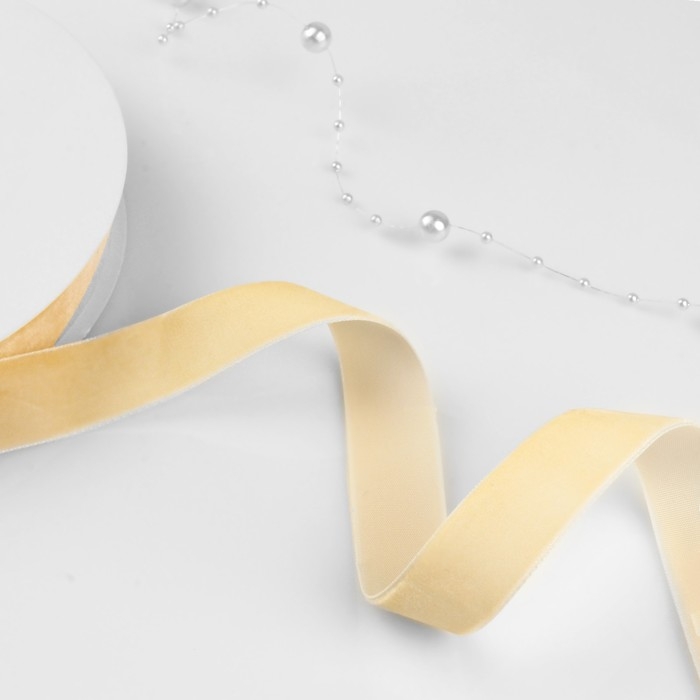Лента бархатная, 20 мм, 18 ± 1 м, цвет молочный №04 Лента бархатная, 20 мм, 18 ± 1 м, цвет молочный №04