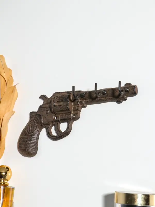 Крючки настенные &laquo;Револьвер с барабаном&raquo;, ключница декоративная, чугун, 22&times;11&times;4 см