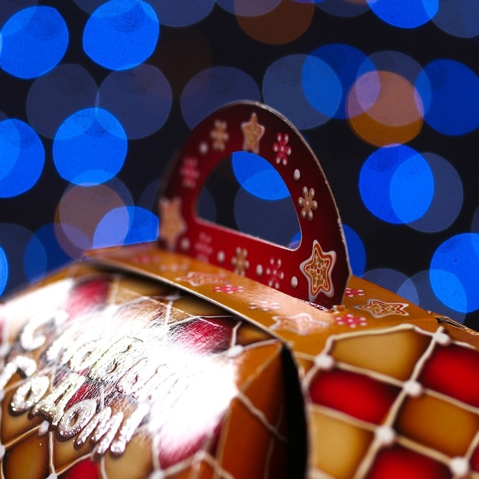 Подарочная коробка Подарочная коробка "Пряничный" 18,5 x 12,5 x 19 см.