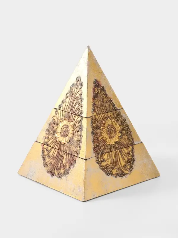 Шкатулка &laquo;Пирамидка&raquo;, 21&times;21&times;31 см, МДФ, золотистая