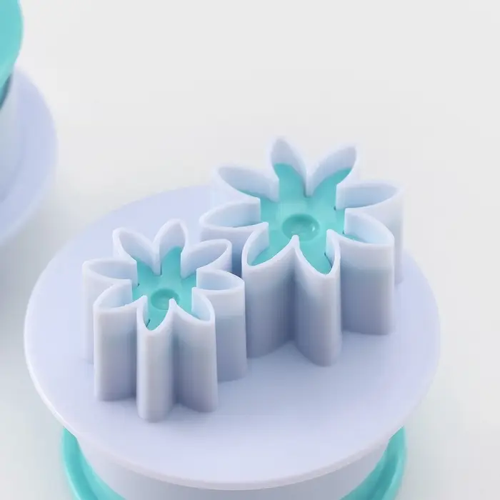 Плунжеры кондитерские Доляна &laquo;Цветы&raquo;, набор 2 шт., пластик, белые