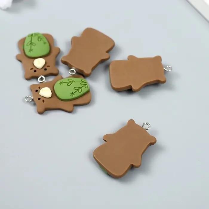 Декор для творчества пластик Декор для творчества пластик "Бурый мишка с петелькой" 0,8х2,3х2,8 см