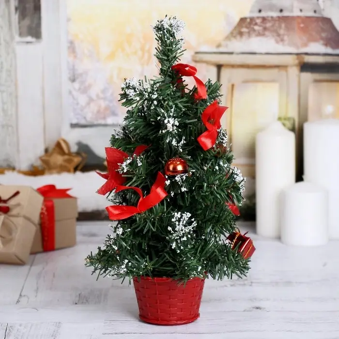 Искусственная ёлка настольная &laquo;Зимнее волшебство. Новогодний восторг&raquo;, 30 см, красная пуансетия, ветки ПВХ отгибаются