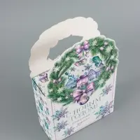 Коробка подарочная складная &laquo;Новогодний венок&raquo; 18&times;30&times;7 см