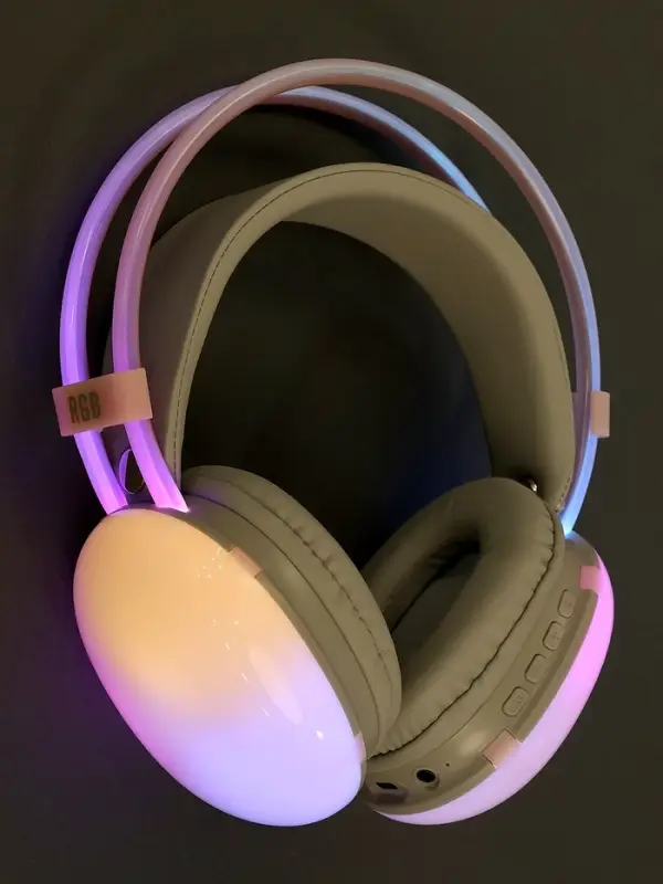 Наушники беспроводные, полноразмерные, Mybit W-33, RGB подсветка, Bluetooth 5.3, 800 мАч, Type-C, RGB подсветка, розовые