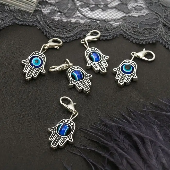 Шарм для браслета «Оберег» рука Хамса, цвет синий в серебре Шарм для браслета «Оберег» рука Хамса, цвет синий в серебре