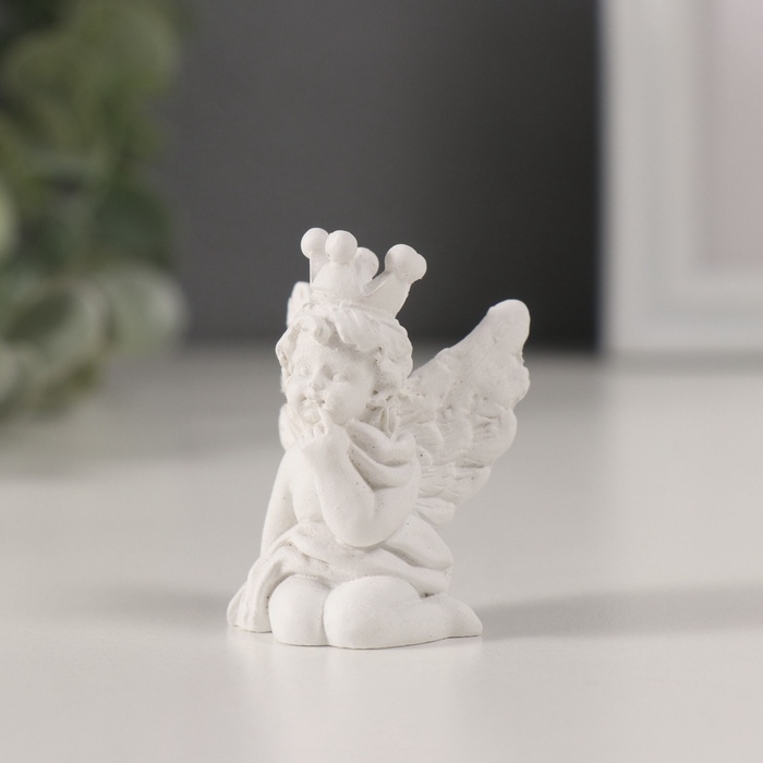 Сувенир полистоун Сувенир полистоун "Ангелочек в короне" белый МИКС 3х3х5 см