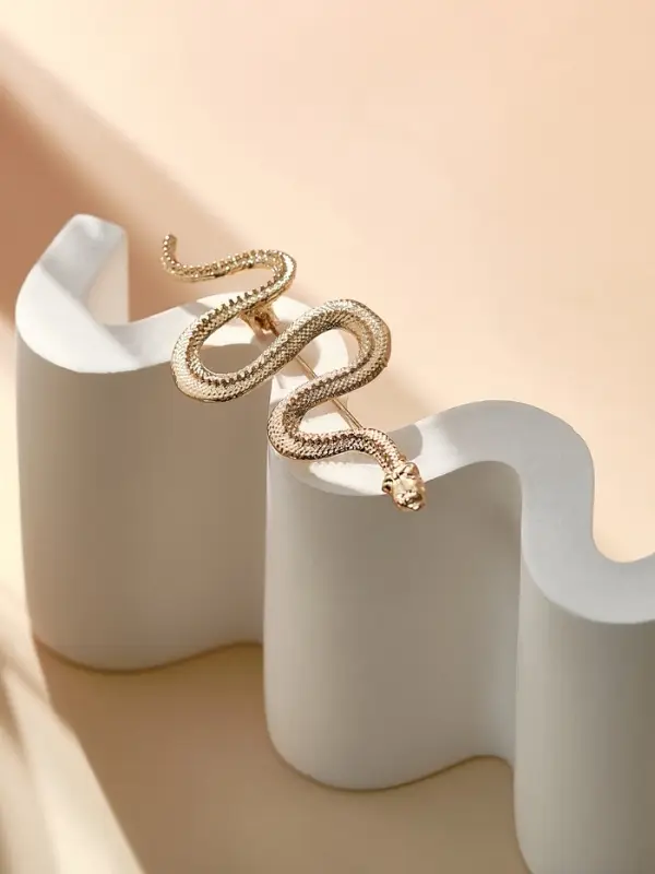 Брошь &laquo;Змея&raquo;, извилистая, цвет золото