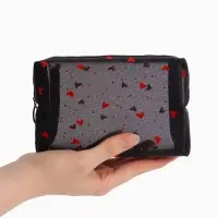 Косметичка женская HEARTS, с рисунком, сетка, на молнии, чёрная
