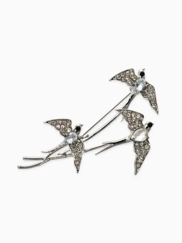 Брошь "Ласточки трио", цвет белый в серебре