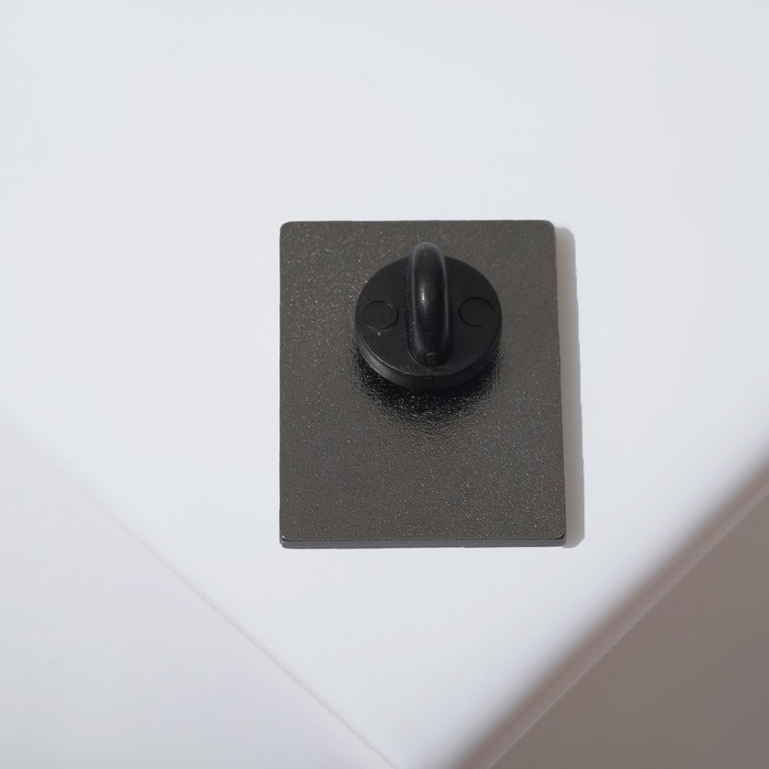 Значок «Молекулы» серотонин, цвет белый в серебре Значок «Молекулы» серотонин, цвет белый в серебре