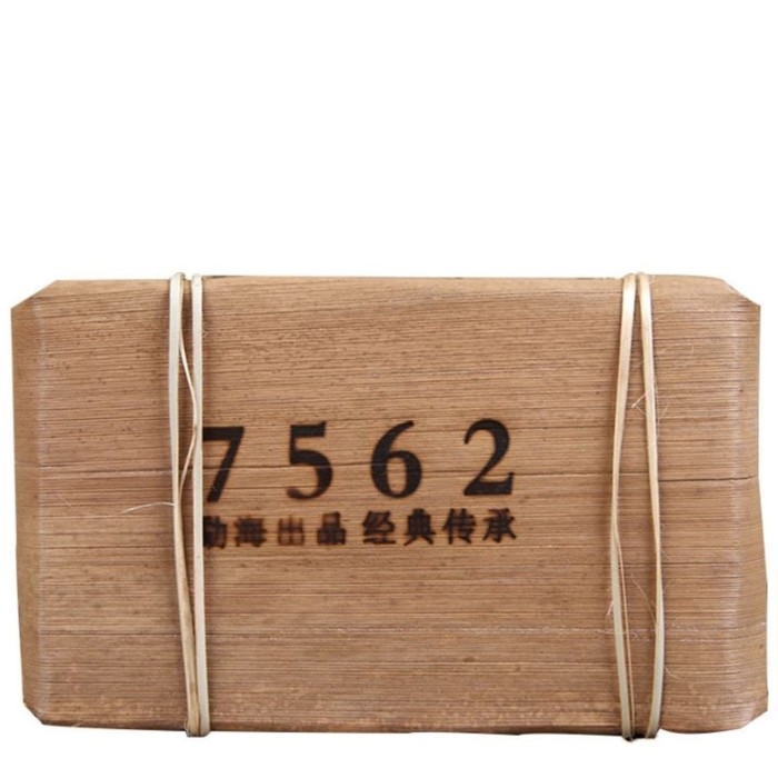 Китайский выдержанный чай  Китайский выдержанный чай "Шу Пуэр. 7562", 250 г, 2020 г, Юньнань, кирпич