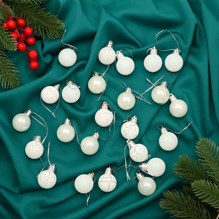 Ёлочные игрушки «Снег», шары новогодние, набор 24 шт., d=3 см, перламутровый/серебристый Ёлочные игрушки «Снег», шары новогодние, набор 24 шт., d=3 см, перламутровый/серебристый