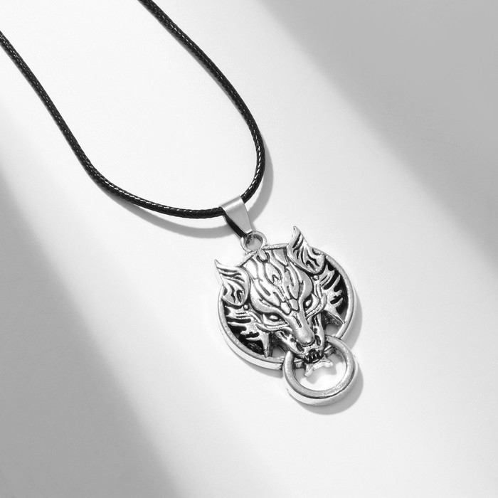Кулон мужской «Волк» защитник, цвет чернёное серебро на чёрном шнурке, 40 см