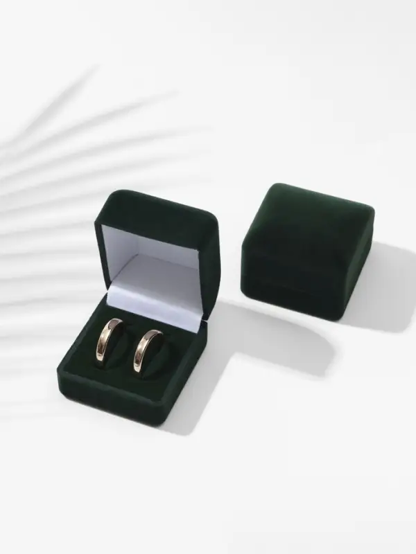 Футляр под серьги, кольца, запонки &laquo;Изумруд&raquo;, бархатный, 4.5&times;5 см, зелёный