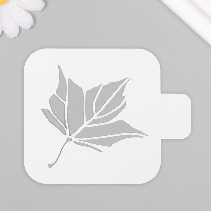 Пластиковый трафарет для творчества «Листочек», шаблон, 9×9 см Пластиковый трафарет для творчества «Листочек», шаблон, 9×9 см