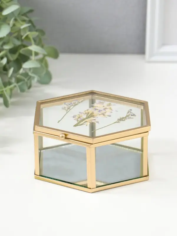Шкатулка стекло с металлическим каркасом "Сухоцветы" многогранник 11,3х13х5,7 см