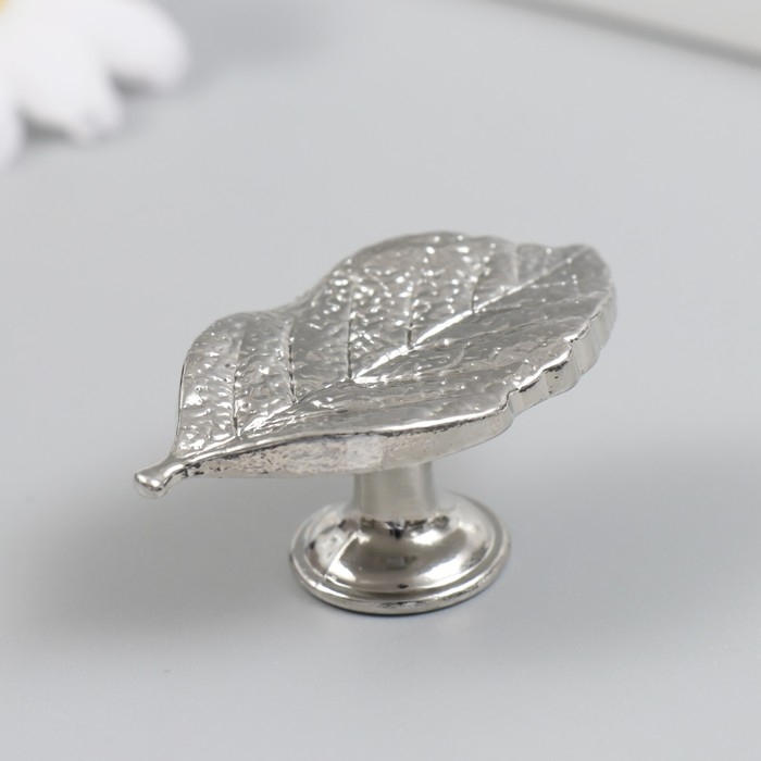 Ручка для шкатулки металл Ручка для шкатулки металл "Лист" серебро 5,2х2,8 см