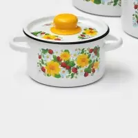 Набор кастрюль эмалированных &laquo;Земляника&raquo;, 3 предмета: 1.5 л, 2.9 л, 4.5 л, белый