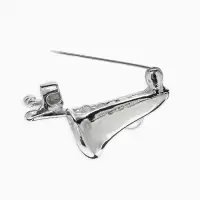 Брошь &laquo;Саксофон&raquo;, музыка, жемчуг, цвет белый в серебре