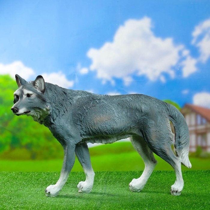 Садовая фигура из полистоуна «Волк», 43×21×58 см Садовая фигура из полистоуна «Волк», 43×21×58 см