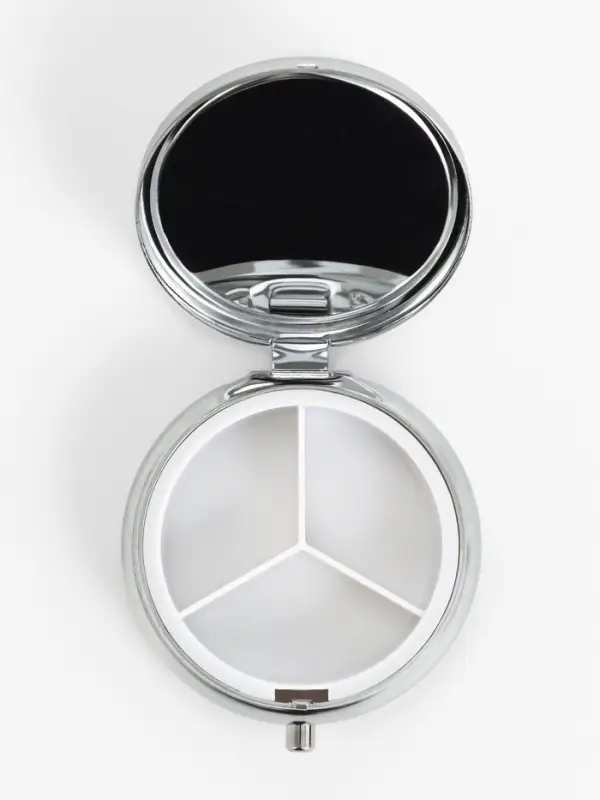 Таблетница 3секц d5*1,7см металл серебр накл ОТ Таблетница 3секц d5*1,7см металл серебр накл ОТ