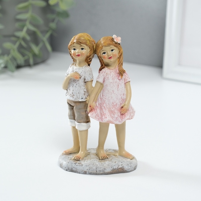 Сувенир полистоун  Сувенир полистоун "Мальчик с девочкой - дружба" 7,5х4,5х13 см
