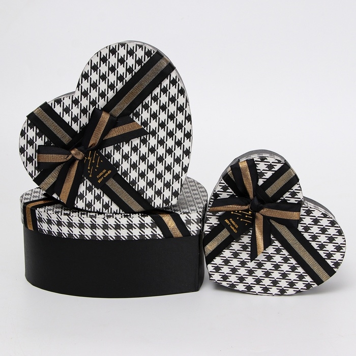 Набор коробок 3 в 1 Сердца 22*20*9/19*17*7,5/16*13,5*6 см