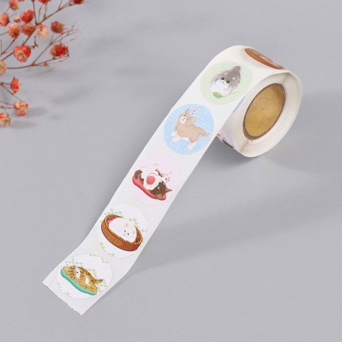 Наклейка бумага Наклейка бумага "Котята" d=2,5 см 252 шт в рулоне