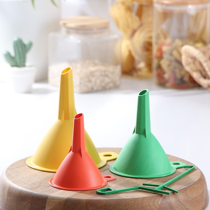 Воронки на подвеске Комфорт Плюс, набор 3 шт, цвет МИКС Воронки на подвеске Комфорт Плюс, набор 3 шт, цвет МИКС