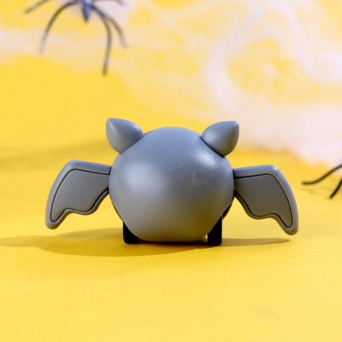 Игрушка заводная  Игрушка заводная "Летучая мышь", виды МИКС