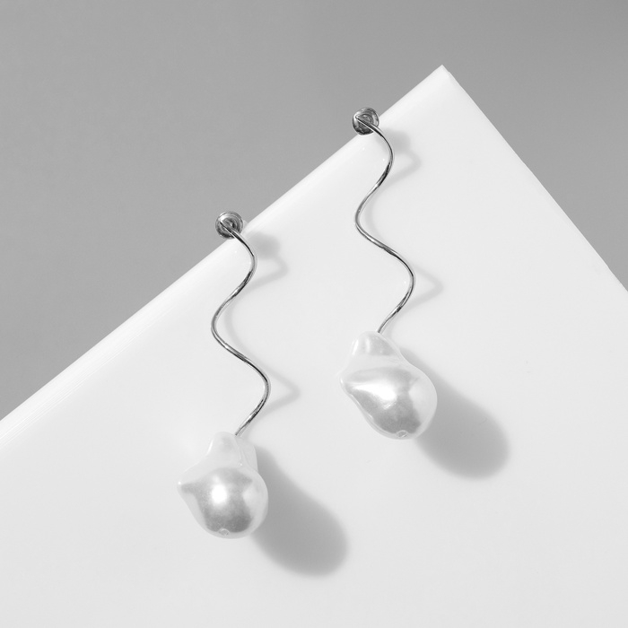 Серьги с жемчугом «Бусина» спираль, цвет серебро Серьги с жемчугом «Бусина» спираль, цвет серебро