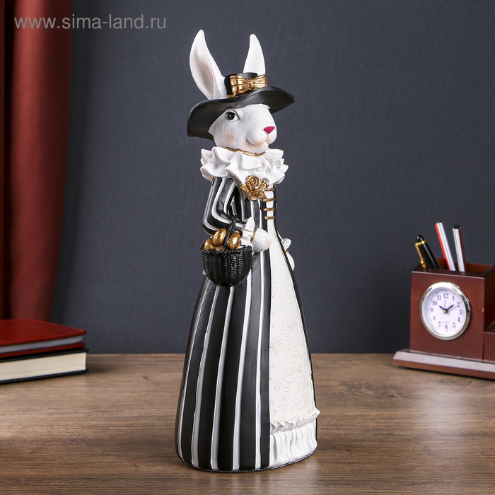 Сувенир полистоун Сувенир полистоун "Зайка-придворная дама с корзинкой" 35х13,5х10,5 см