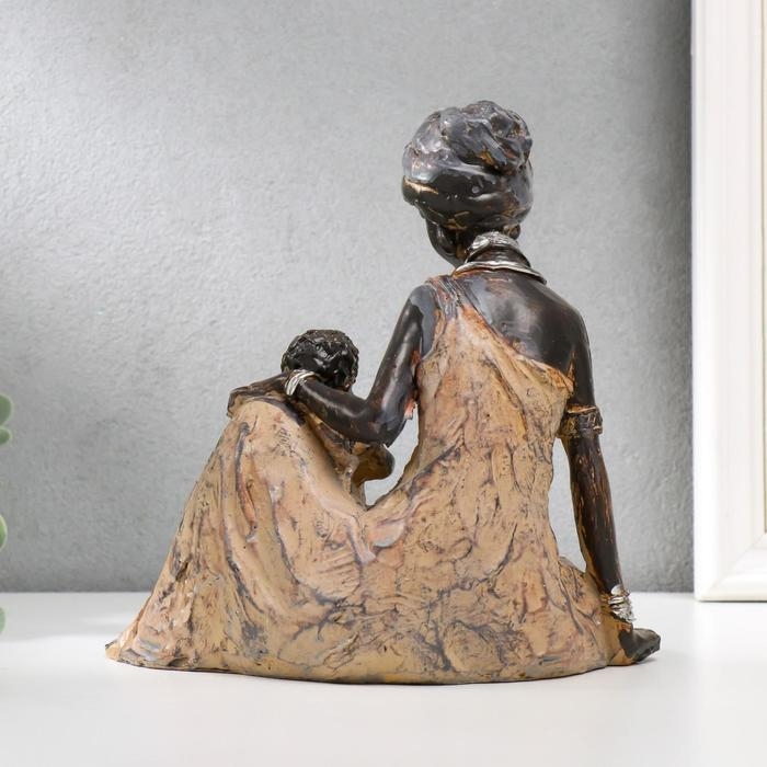 Сувенир полистоун  Сувенир полистоун "Африканка с ребёнком" под дерево 18,5х17,5х10,5 см