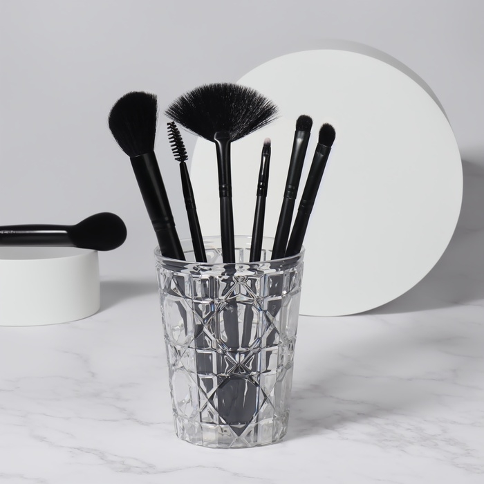 Органайзер - подставка для хранения маникюрных/косметических принадлежностей «Хрусталь», d = 8,5 × 11 см, цвет прозрачный Органайзер - подставка для хранения маникюрных/косметических принадлежностей «Хрусталь», d = 8,5 × 11 см, цвет прозрачный