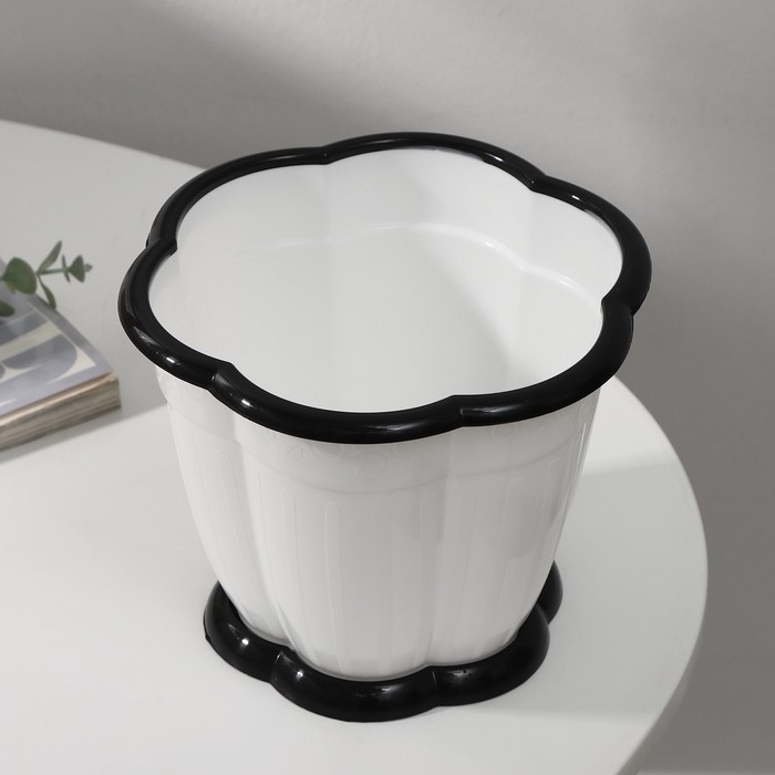 Горшок с поддоном «Восторг», 1,5 л, цвет белый Горшок с поддоном «Восторг», 1,5 л, цвет белый