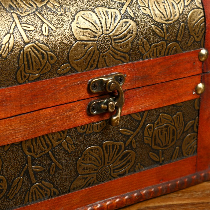 Шкатулка дерево состаренная "Золотые цветы на чёрном" сундучок 17х22,5х18 см