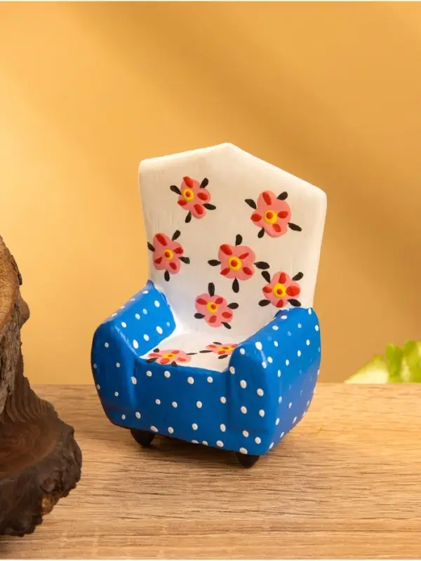 Мебель для кукол &laquo;Кресло с цветами&raquo;, 5&times;3&times;7.5 см, дерево