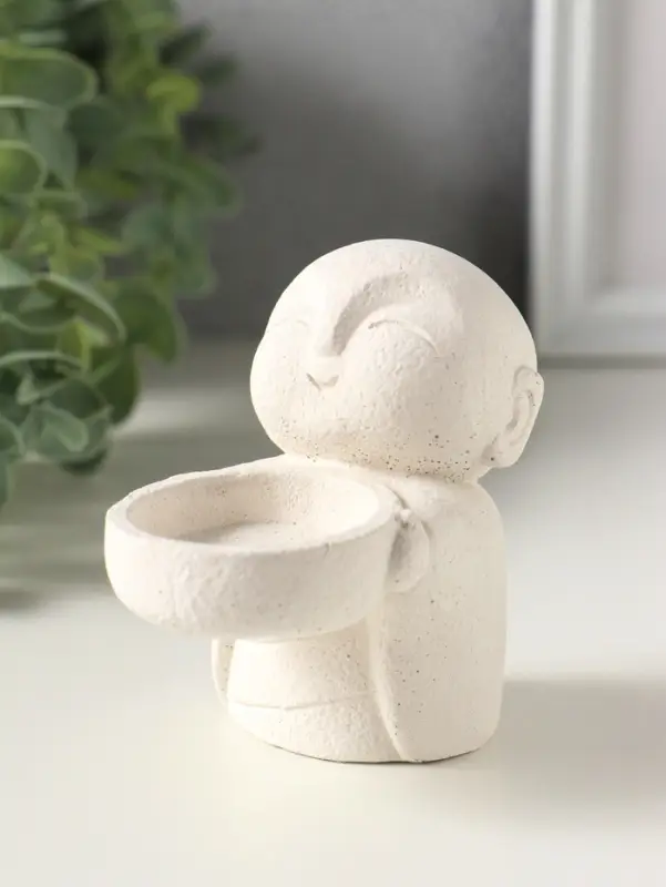 Подсвечник на 1 свечу &laquo;Монах&raquo;, 8&times;8&times;5 см, гипс