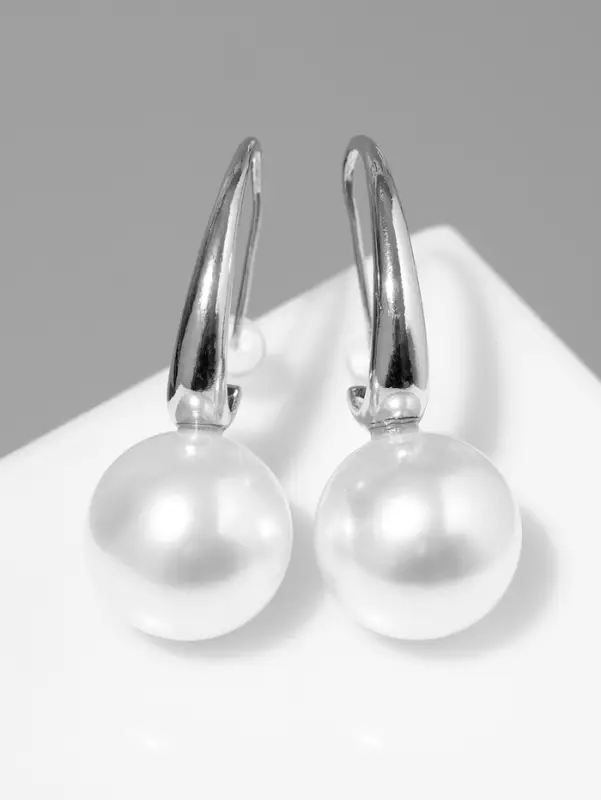 Серьги с жемчугом &laquo;Капля&raquo;, полукруг, белые в серебре