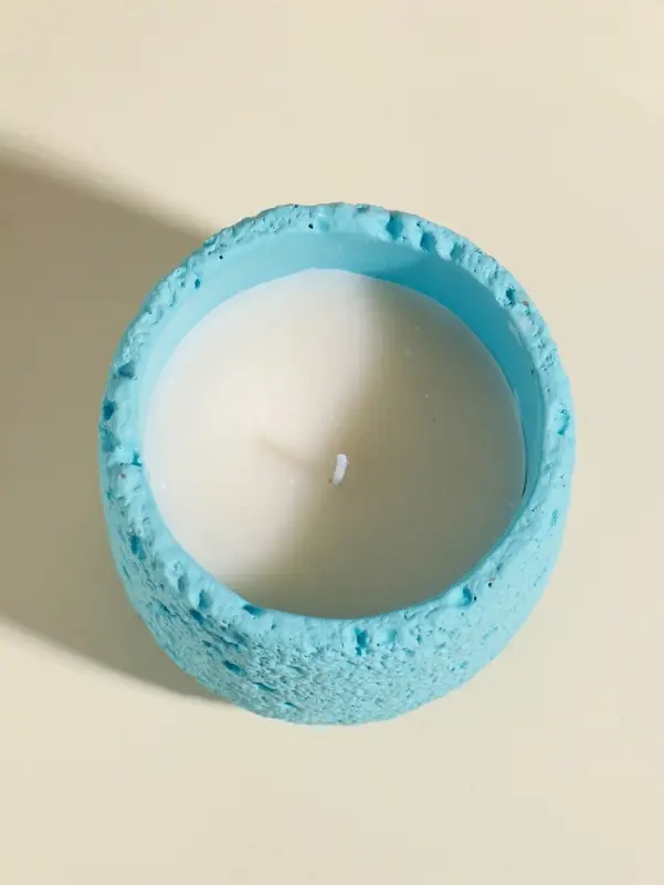 Свеча в подсвечнике вулканическом &laquo;Лава&raquo;, голубая, 8.5&times;8.5&times;7.5 см