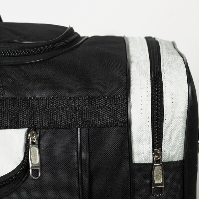 Сумка дорожная, 3 отдела на молниях, наружный карман, длинный ремень, цвет чёрный Сумка дорожная, 3 отдела на молниях, наружный карман, длинный ремень, цвет чёрный