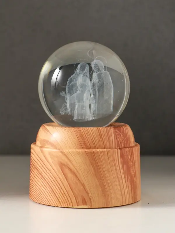 Сувенир стекло свет Сувенир стекло свет "Шар. Рождение" 6хLED шар d=6 см, крутится, USB 7х7х10 см