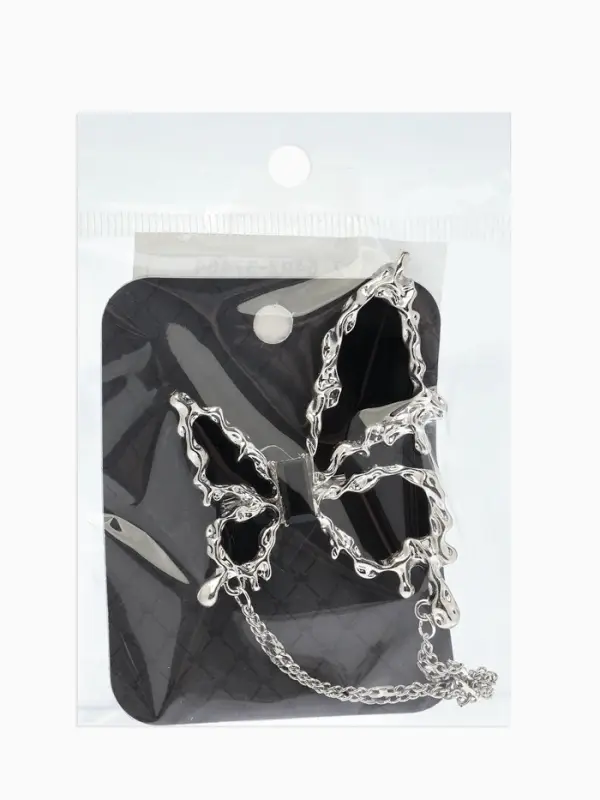 Брошь &laquo;Бабочка&raquo;, тренд, чёрная в серебре