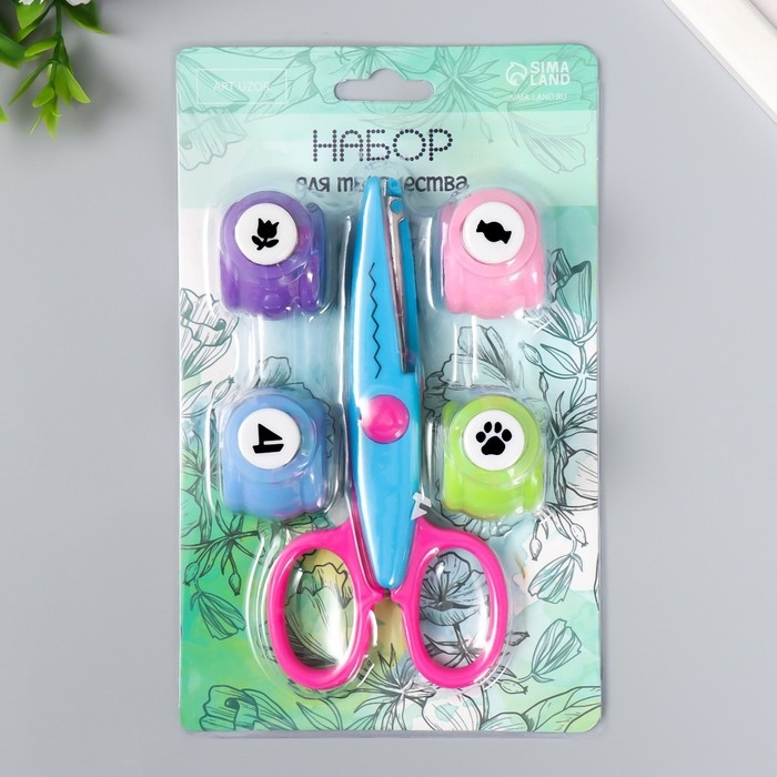 Набор для скрапбукинга Набор для скрапбукинга "Средняя волна" ножницы фигурные 13,5см+4 дырокола d=1,2см 11,2х18 см 94115