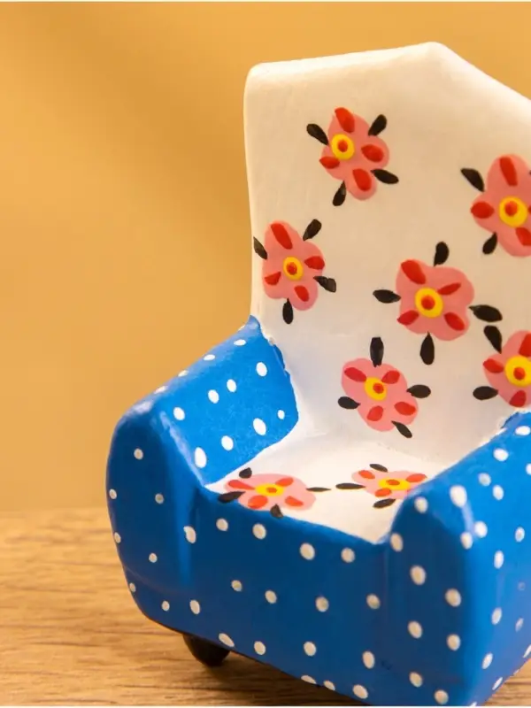 Мебель для кукол &laquo;Кресло с цветами&raquo;, 5&times;3&times;7.5 см, дерево