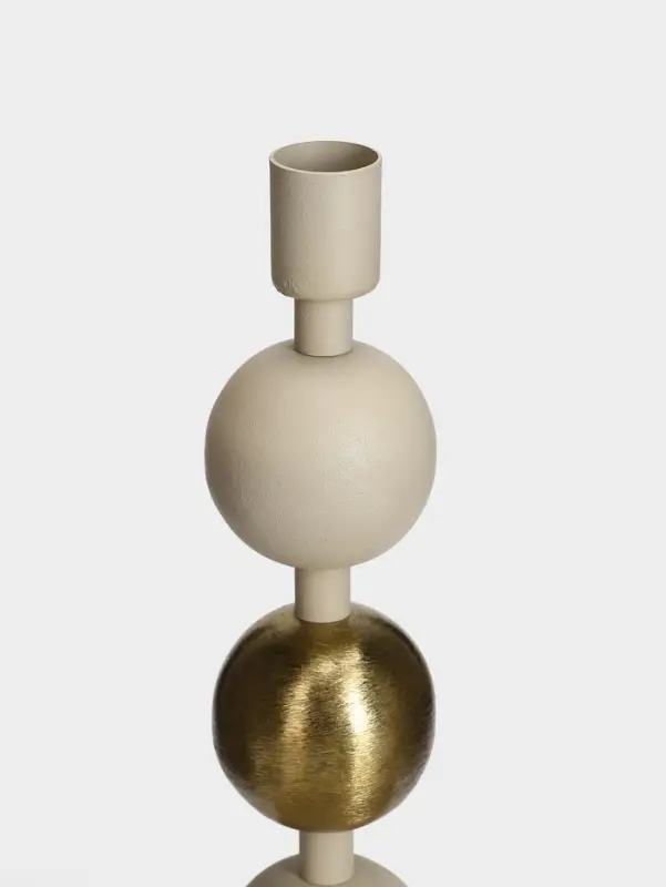 Подсвечник на 4 свечи на тарелке со сферами, 25.5&times;22.5&times;32 см, бежево-золотой